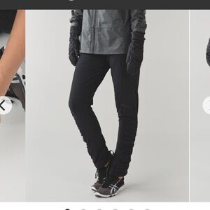 LIKE NEW Lululemon Runderful Pant
Black
